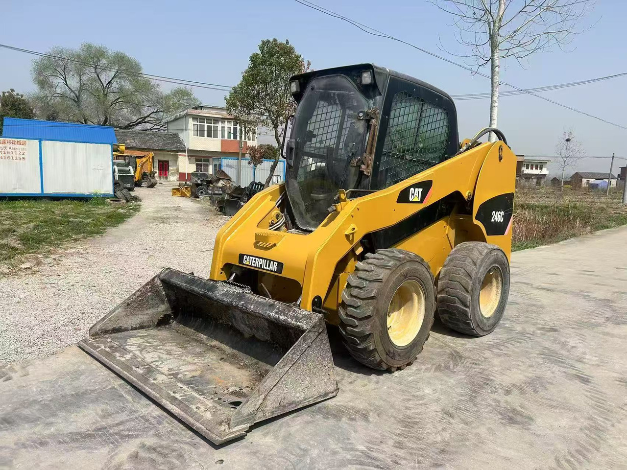 CAT 246C - Mini yükleyici: fotoğraf 3 CAT 246C - Mini yükleyici: fotoğraf 3