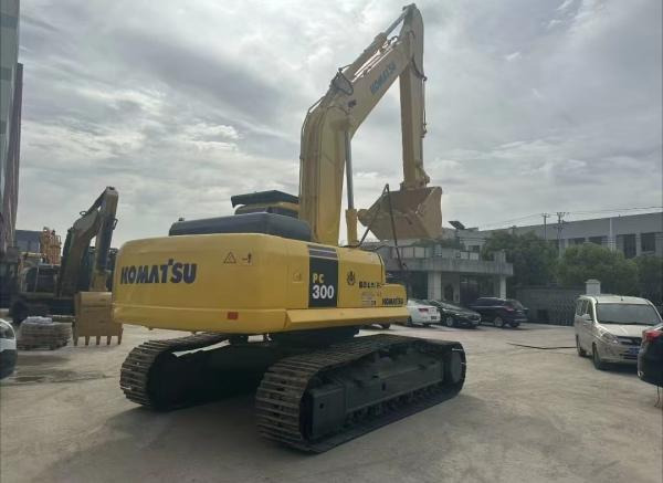Komatsu pc300 - Paletli ekskavatör: fotoğraf 1 Komatsu pc300 - Paletli ekskavatör: fotoğraf 1