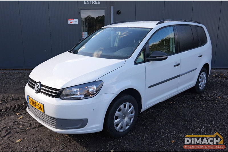 Volkswagen Touran VAN 1.6 TDI 77 KW AUT Volkswagen Touran grijs kenteken DSG automaat diesel - Küçük panelvan: fotoğraf 1 Volkswagen Touran VAN 1.6 TDI 77 KW AUT Volkswagen Touran grijs kenteken DSG automaat diesel - Küçük panelvan: fotoğraf 1