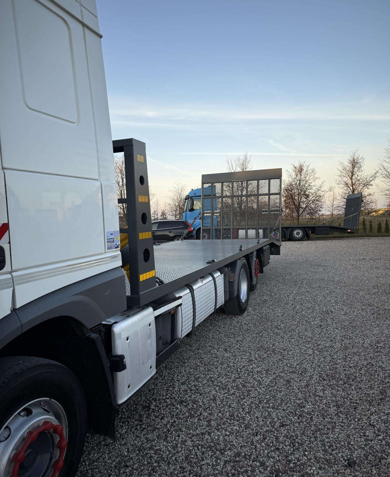 DAF XF 460 - Araba taşıyıcı kamyon: fotoğraf 4 DAF XF 460 - Araba taşıyıcı kamyon: fotoğraf 4