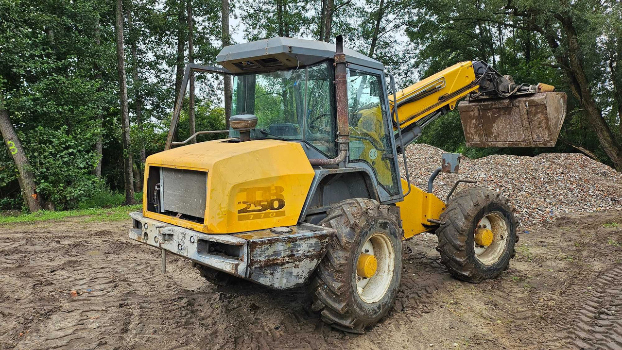 Ładowarka teleskopowa MATBRO TR250-110 John Deere - Teleskopik yükleyici: fotoğraf 2 Ładowarka teleskopowa MATBRO TR250-110 John Deere - Teleskopik yükleyici: fotoğraf 2
