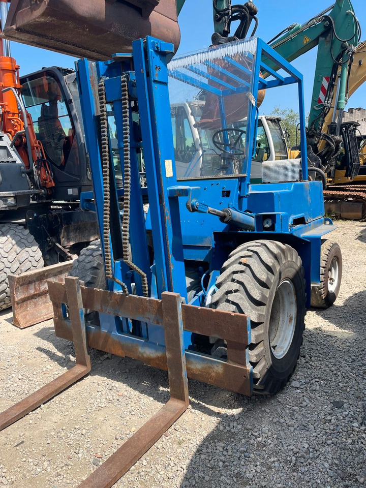 FORD MOTOR - Arazi tipi forklift: fotoğraf 2 FORD MOTOR - Arazi tipi forklift: fotoğraf 2