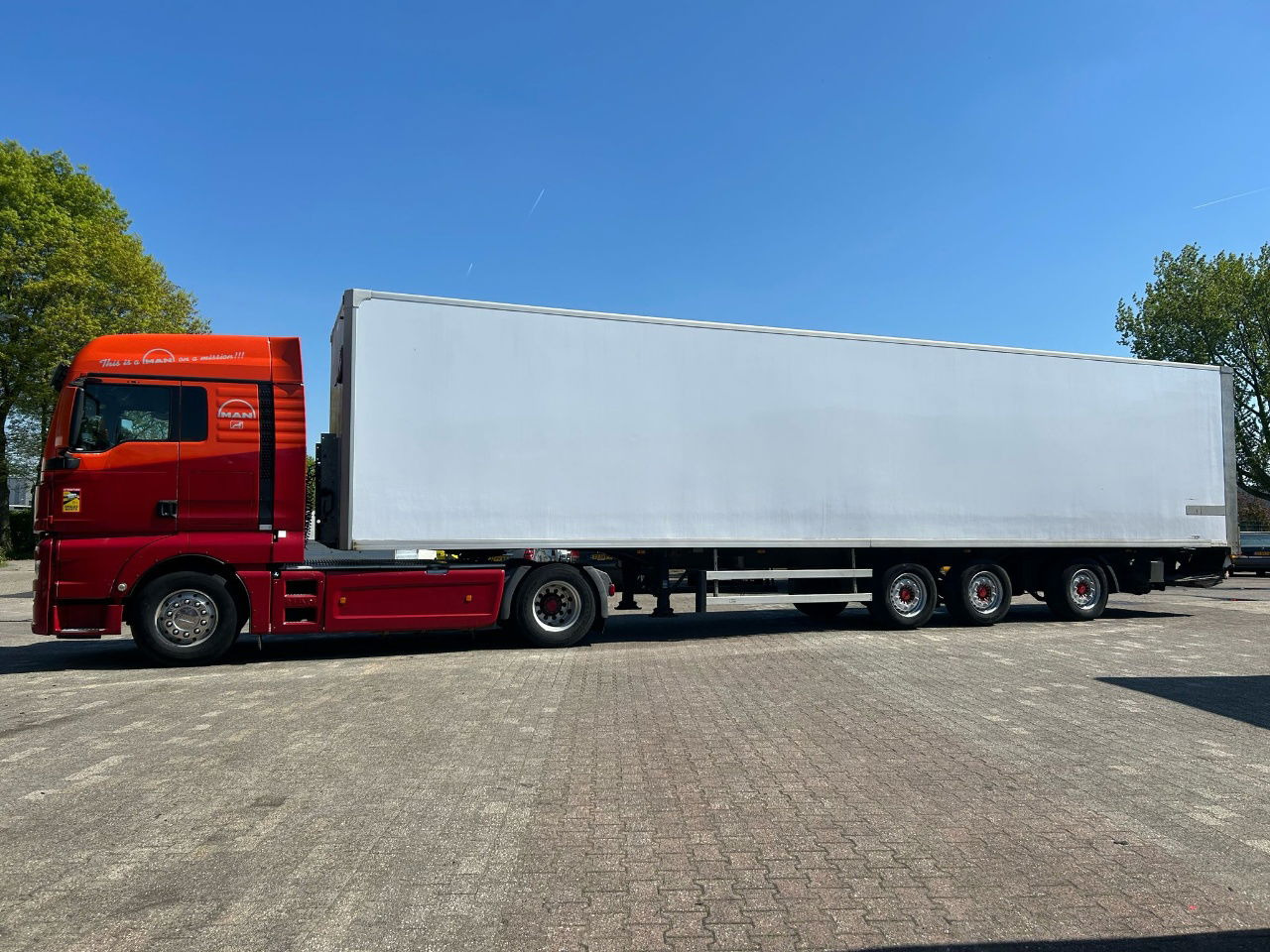 MAN TGX + kasttrailer / NL BE Verhuur / € 750 per week / Direct inzetbaar - Çekici: fotoğraf 2 MAN TGX + kasttrailer / NL BE Verhuur / € 750 per week / Direct inzetbaar - Çekici: fotoğraf 2