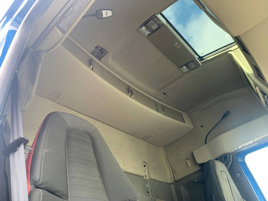 Volvo F Trekkers TE Huur, €595 Zonder Verdere Kosten - Çekici: fotoğraf 4 Volvo F Trekkers TE Huur, €595 Zonder Verdere Kosten - Çekici: fotoğraf 4