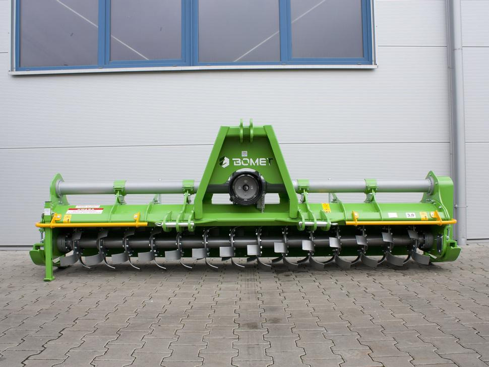 Bomet Bodenfräsen / Rotary tiller / Rotavator / Vangatrice / Desgarrador / Роторный культиватор / Glebogryzarka 3 m - Rotovatör: fotoğraf 1 Bomet Bodenfräsen / Rotary tiller / Rotavator / Vangatrice / Desgarrador / Роторный культиватор / Glebogryzarka 3 m - Rotovatör: fotoğraf 1