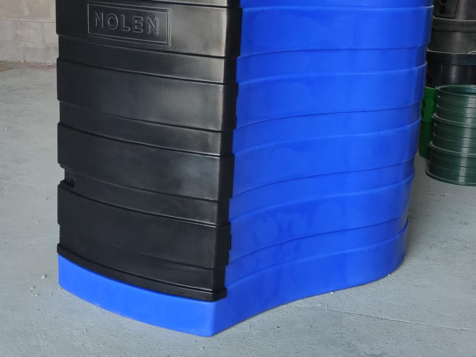 DC AdBlue-Behälter / AdBlue tank / Cuve à AdBlue / Serbatoio / Depósito / Бак для AdBlue / Zbiornik AdBlue 1500 l - Depolama tankı: fotoğraf 3 DC AdBlue-Behälter / AdBlue tank / Cuve à AdBlue / Serbatoio / Depósito / Бак для AdBlue / Zbiornik AdBlue 1500 l - Depolama tankı: fotoğraf 3