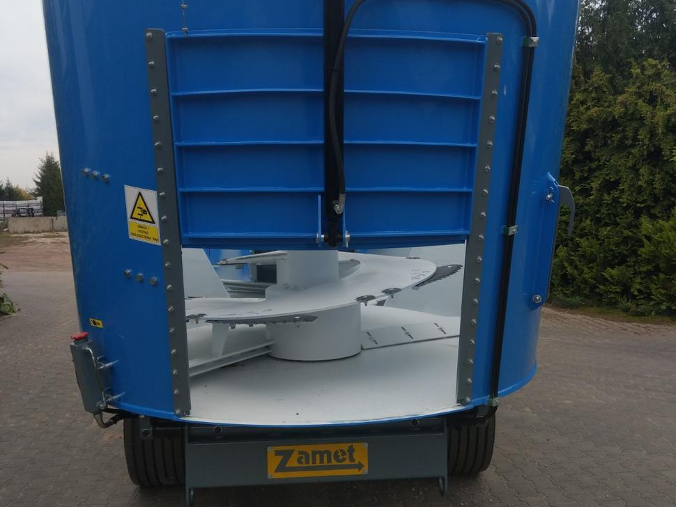 ZAMET Futtermischwagen / Feed mixer / Melangeuse / Carro miscelatore / Vagoneta de alimentación /Кормораздатчик / Wóz paszowy 16 m3 - Yem mikseri: fotoğraf 5 ZAMET Futtermischwagen / Feed mixer / Melangeuse / Carro miscelatore / Vagoneta de alimentación /Кормораздатчик / Wóz paszowy 16 m3 - Yem mikseri: fotoğraf 5