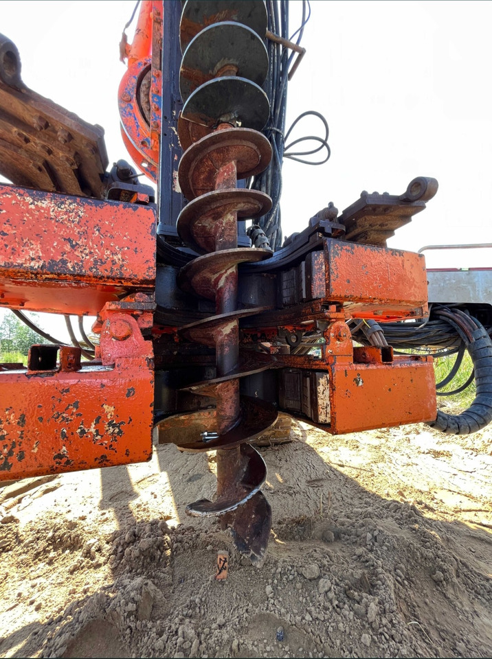 SOILMEC SM 14 - Burgu makinesi: fotoğraf 5 SOILMEC SM 14 - Burgu makinesi: fotoğraf 5