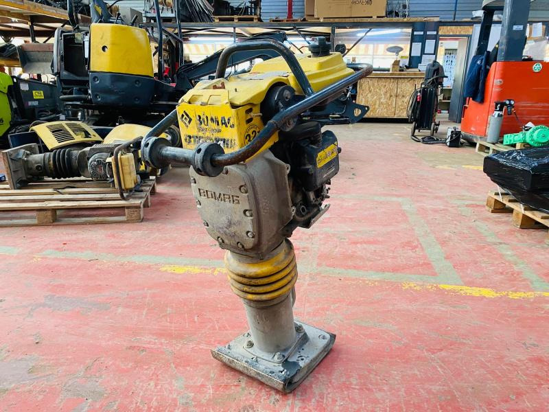 BOMAG Pilonneuse BT65/4 - Vibrasyonlu tokmak: fotoğraf 3 BOMAG Pilonneuse BT65/4 - Vibrasyonlu tokmak: fotoğraf 3