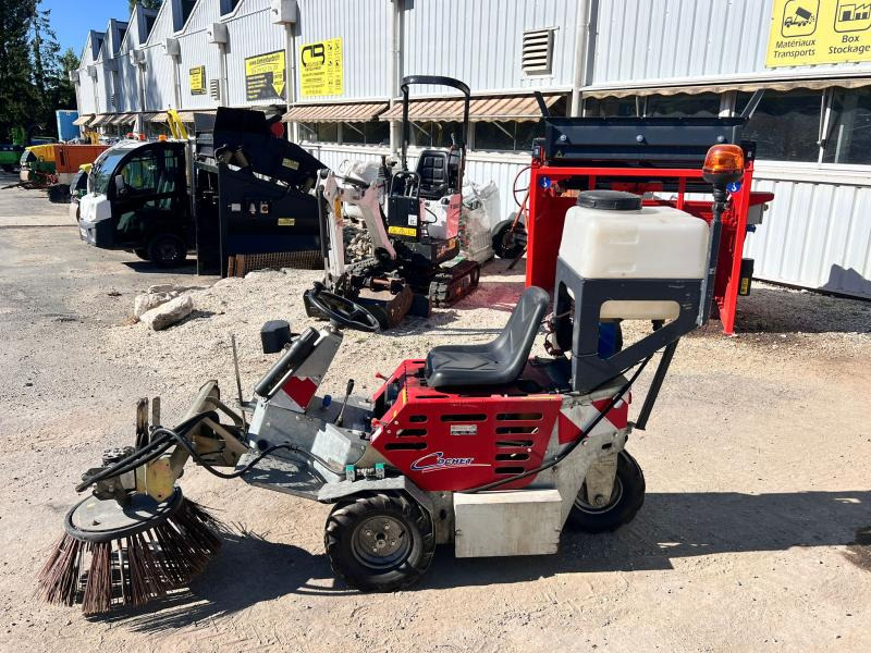 Cochet Balayeuse de désherbage automotrice Gecko (NET DE TVA) - Yer süpürme makinası: fotoğraf 2 Cochet Balayeuse de désherbage automotrice Gecko (NET DE TVA) - Yer süpürme makinası: fotoğraf 2