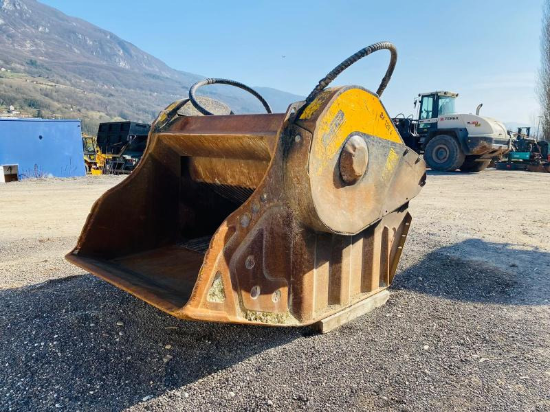 MB BF120.4 S4 Godet concasseur pour pelle de 30T à 45T - Kova - İş makinaları: fotoğraf 1 MB BF120.4 S4 Godet concasseur pour pelle de 30T à 45T - Kova - İş makinaları: fotoğraf 1