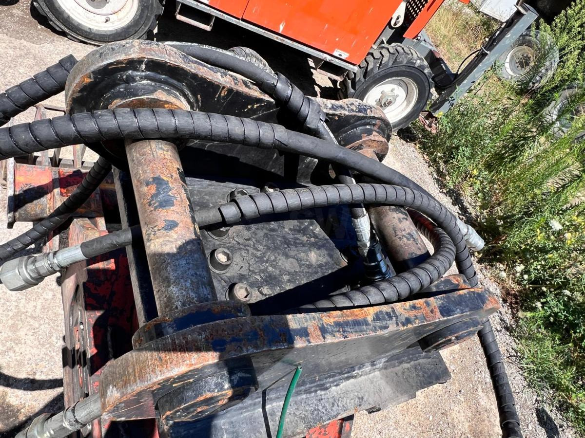 NPK DG-14 Pince de tri pour pelle de 8 à 15T - Çeneli kepçe - İş makinaları: fotoğraf 5 NPK DG-14 Pince de tri pour pelle de 8 à 15T - Çeneli kepçe - İş makinaları: fotoğraf 5