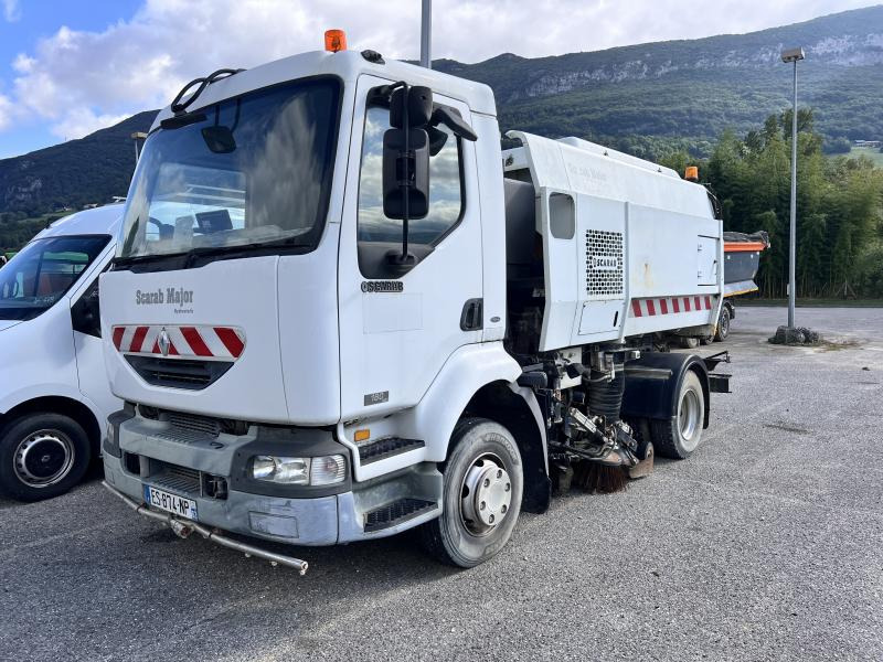 RENAULT Camion balayeur SCARAB MAJOR - Yol süpürme aracı: fotoğraf 1 RENAULT Camion balayeur SCARAB MAJOR - Yol süpürme aracı: fotoğraf 1