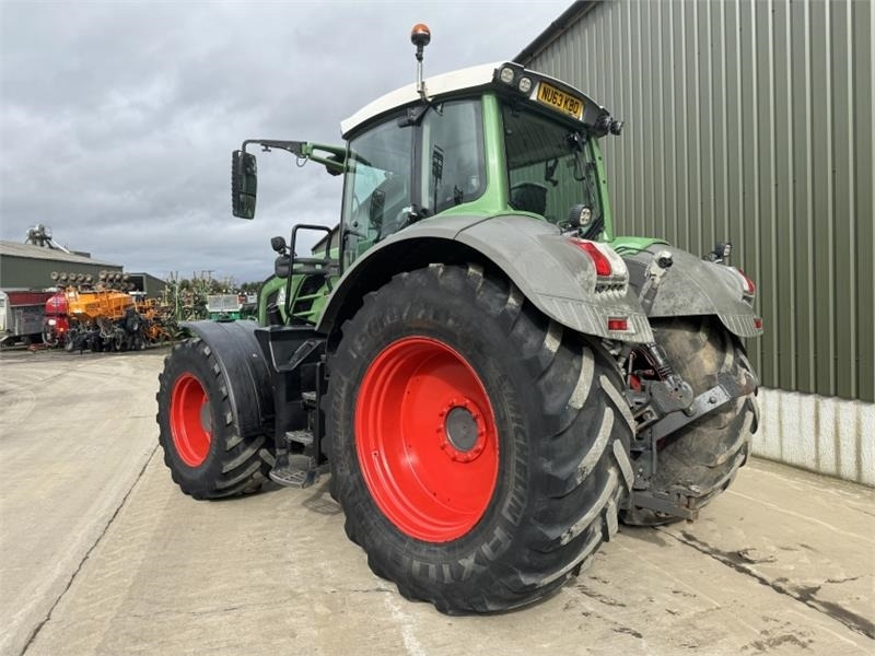 Fendt 828 ECR Vario Profi Plus **Video Below** - Traktör: fotoğraf 2 Fendt 828 ECR Vario Profi Plus **Video Below** - Traktör: fotoğraf 2