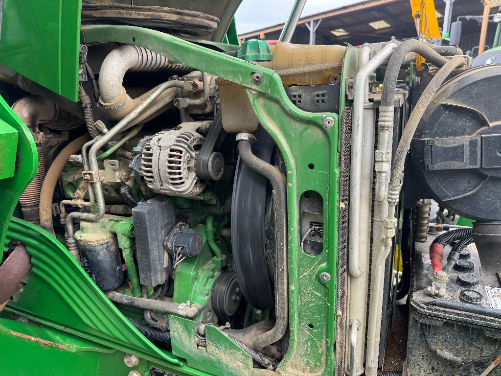 Traktör John Deere 5100 R: fotoğraf 12