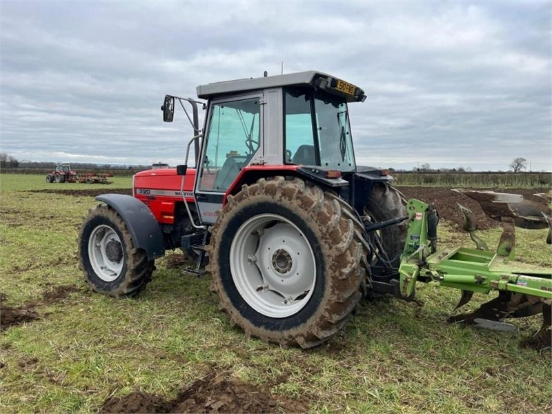 Massey Ferguson 3120 Dynashift - Traktör: fotoğraf 2 Massey Ferguson 3120 Dynashift - Traktör: fotoğraf 2