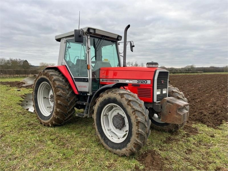 Massey Ferguson 3120 Dynashift - Traktör: fotoğraf 3 Massey Ferguson 3120 Dynashift - Traktör: fotoğraf 3
