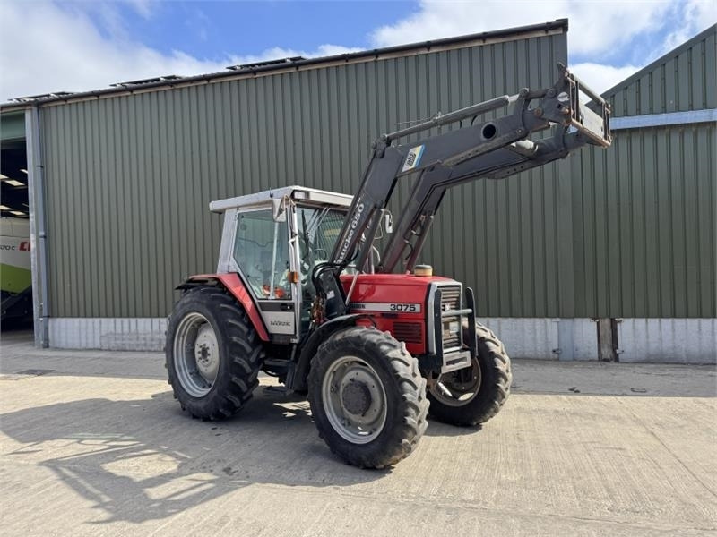 Massey Ferguson Massey Ferguson 3075 Dynashift *Low Hours* - Traktör: fotoğraf 3 Massey Ferguson Massey Ferguson 3075 Dynashift *Low Hours* - Traktör: fotoğraf 3