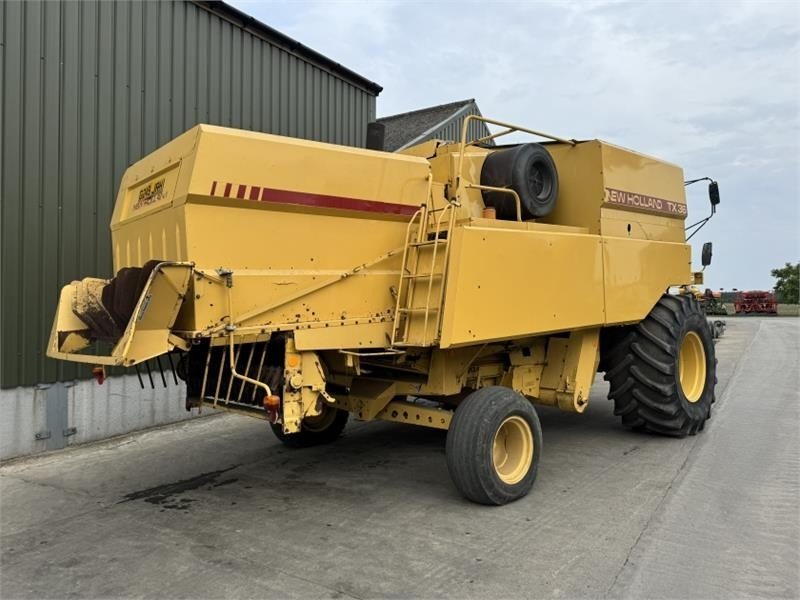 New Holland TX 36 - Hasat makinesi aksesuarları: fotoğraf 2 New Holland TX 36 - Hasat makinesi aksesuarları: fotoğraf 2