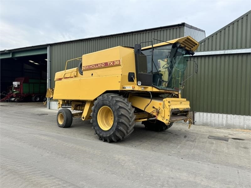 New Holland TX 36 - Hasat makinesi aksesuarları: fotoğraf 1 New Holland TX 36 - Hasat makinesi aksesuarları: fotoğraf 1