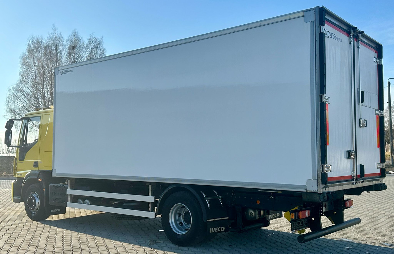 IVECO EUROCARGO 160-280 / CHŁODNIA / 6.1 M DŁUGOŚCI / 15 EUROPALET / AUTOMAT / SYPIALKA / NISKI PRZEBIEG / 16 TON DMC / CARRIER SPALINOWO - ELEKTRYCZNY / 2018 ROK - Refrijeratör kamyon: fotoğraf 4 IVECO EUROCARGO 160-280 / CHŁODNIA / 6.1 M DŁUGOŚCI / 15 EUROPALET / AUTOMAT / SYPIALKA / NISKI PRZEBIEG / 16 TON DMC / CARRIER SPALINOWO - ELEKTRYCZNY / 2018 ROK - Refrijeratör kamyon: fotoğraf 4