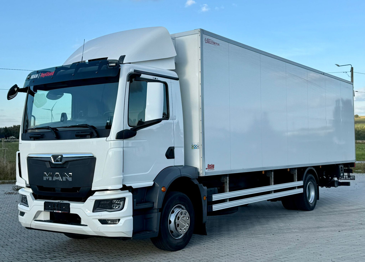 MAN TGM 15.290 / CHŁODNIA / WINDA / 8.3 M DŁUGOŚCI / 20 EUROPALET / THERMO KING / +30/-30 / AUTOMAT / 2021 ROK / SERWISOWANY - Refrijeratör kamyon: fotoğraf 2 MAN TGM 15.290 / CHŁODNIA / WINDA / 8.3 M DŁUGOŚCI / 20 EUROPALET / THERMO KING / +30/-30 / AUTOMAT / 2021 ROK / SERWISOWANY - Refrijeratör kamyon: fotoğraf 2