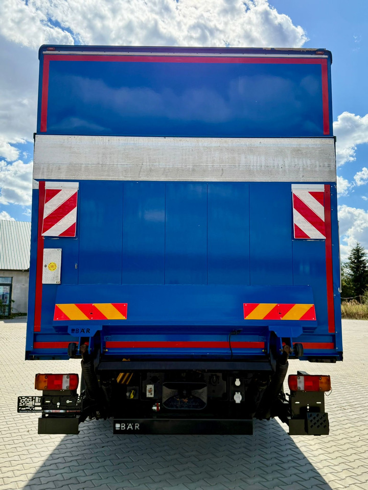 MAN TGX 26.420 / KONTENER / WINDA / 8.5 M DŁUGOŚCI / 21 EUROPALET / 6x2 / 3 OŚ PODNOSZONA I SKRĘTNA / ŁADOWNOŚĆ 14 415 KG / 2018 ROK / Z NIEMIEC - Kapalı kasa kamyon: fotoğraf 4 MAN TGX 26.420 / KONTENER / WINDA / 8.5 M DŁUGOŚCI / 21 EUROPALET / 6x2 / 3 OŚ PODNOSZONA I SKRĘTNA / ŁADOWNOŚĆ 14 415 KG / 2018 ROK / Z NIEMIEC - Kapalı kasa kamyon: fotoğraf 4
