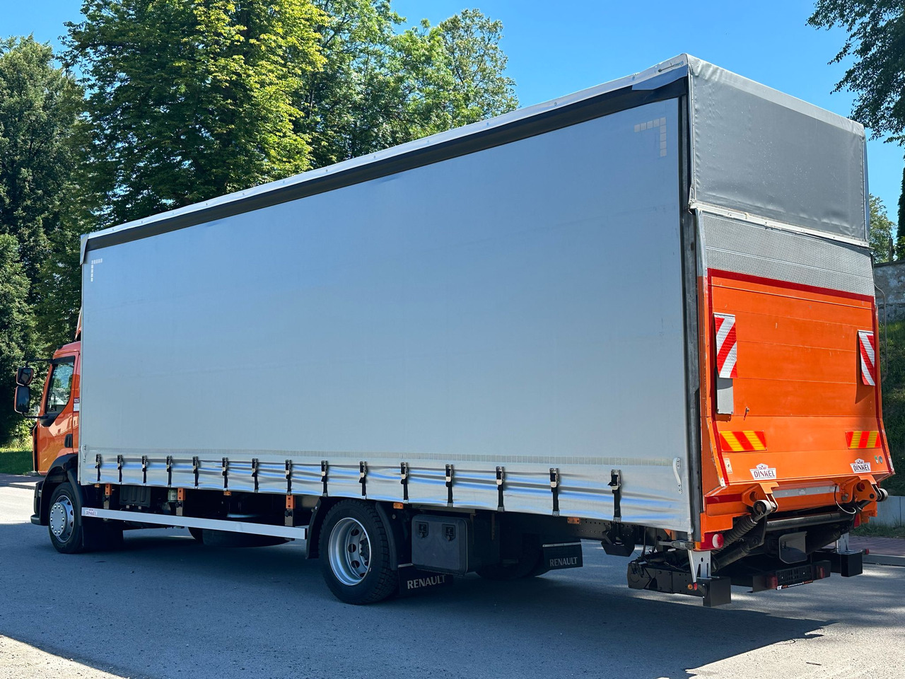 RENAULT D 18 / 280 / FIRANKA / WINDA / 8.6 M DŁUGOŚCI / 21 EUROPALET / NOWE OPONY / ŁADOWNOŚĆ 9.380 KG / AUTOMAT / SERWISOWANA / SPROWADZONA - Tenteli kamyon: fotoğraf 3 RENAULT D 18 / 280 / FIRANKA / WINDA / 8.6 M DŁUGOŚCI / 21 EUROPALET / NOWE OPONY / ŁADOWNOŚĆ 9.380 KG / AUTOMAT / SERWISOWANA / SPROWADZONA - Tenteli kamyon: fotoğraf 3