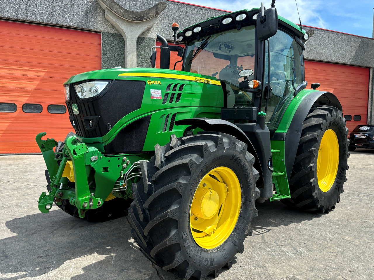 John Deere 6145R AUTOPOWER FRONT LIFT+FRONT PTO - Traktör: fotoğraf 1 John Deere 6145R AUTOPOWER FRONT LIFT+FRONT PTO - Traktör: fotoğraf 1