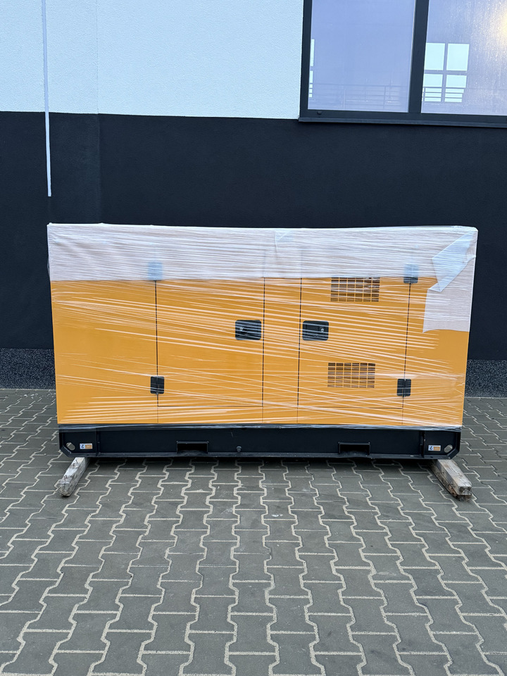 IVECO 80 kVA / 65 kW - Elektrikli jeneratör: fotoğraf 1 IVECO 80 kVA / 65 kW - Elektrikli jeneratör: fotoğraf 1