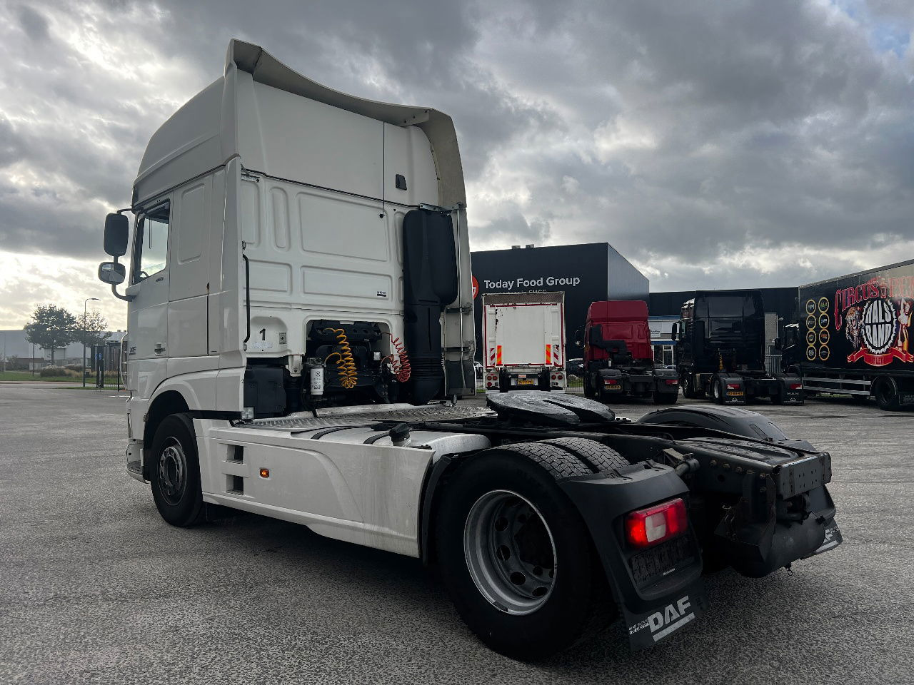 DAF XF 460 SSC, Retarder, Full spoiler - Çekici: fotoğraf 4 DAF XF 460 SSC, Retarder, Full spoiler - Çekici: fotoğraf 4