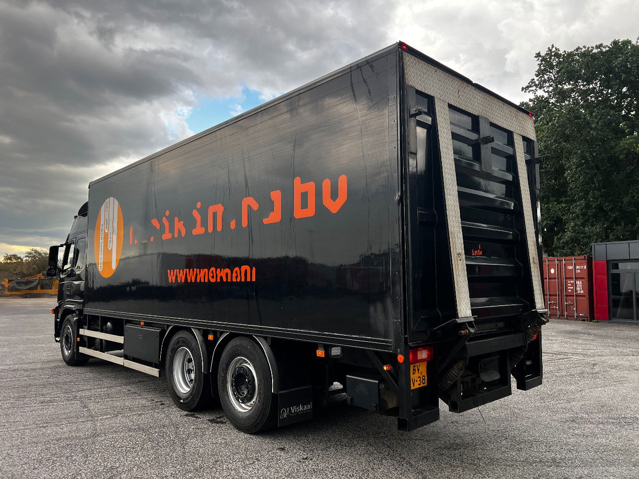 Volvo FM 9.300 Globe 6x2, Euro 5 - Kapalı kasa kamyon: fotoğraf 4 Volvo FM 9.300 Globe 6x2, Euro 5 - Kapalı kasa kamyon: fotoğraf 4