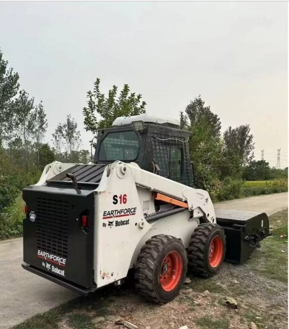 Bobcat S 16 - Mini yükleyici: fotoğraf 5 Bobcat S 16 - Mini yükleyici: fotoğraf 5