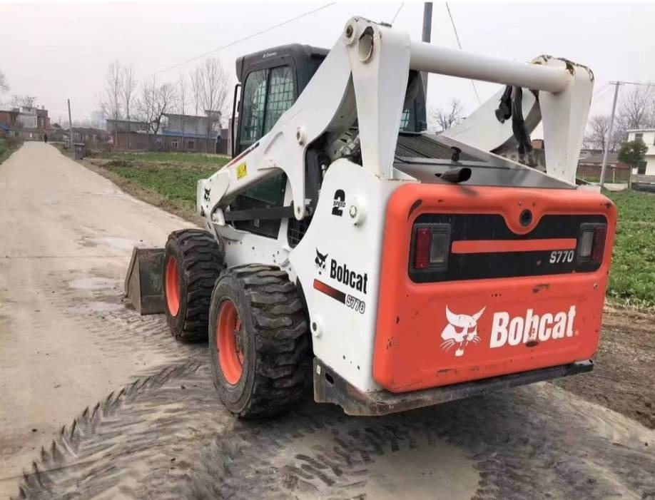 Bobcat S 770 - Mini yükleyici: fotoğraf 2 Bobcat S 770 - Mini yükleyici: fotoğraf 2