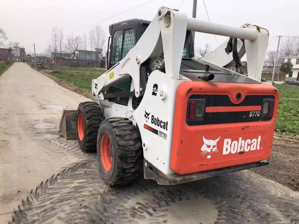 Bobcat S 770 - Mini yükleyici: fotoğraf 2 Bobcat S 770 - Mini yükleyici: fotoğraf 2