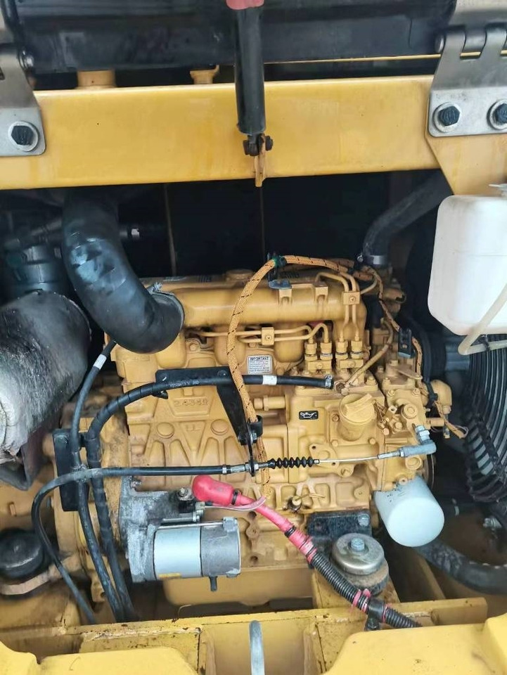 CAT 305.5 E - Paletli ekskavatör: fotoğraf 3 CAT 305.5 E - Paletli ekskavatör: fotoğraf 3