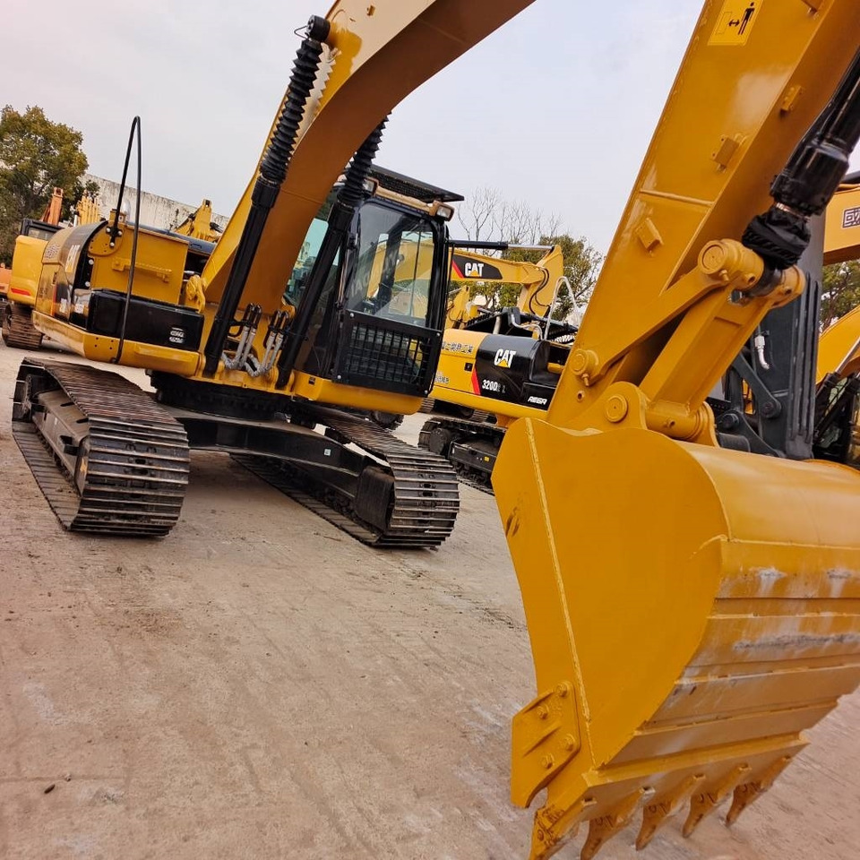 CAT 320 D - Paletli ekskavatör: fotoğraf 3 CAT 320 D - Paletli ekskavatör: fotoğraf 3
