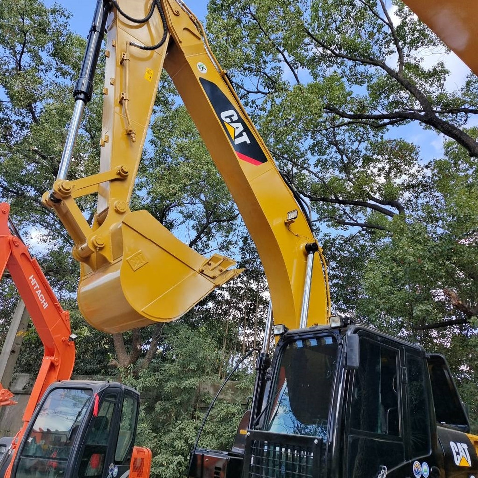 CAT 320 D - Paletli ekskavatör: fotoğraf 2 CAT 320 D - Paletli ekskavatör: fotoğraf 2