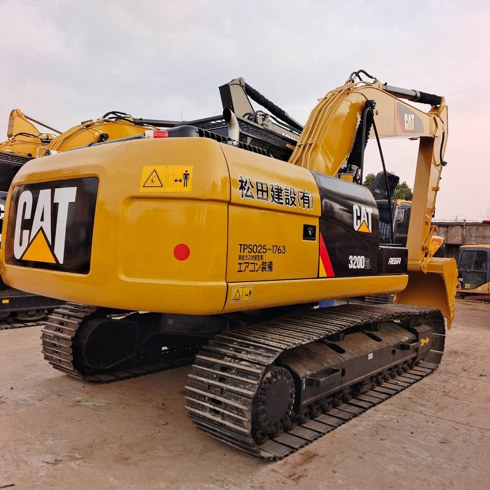CAT 320 D - Paletli ekskavatör: fotoğraf 2 CAT 320 D - Paletli ekskavatör: fotoğraf 2