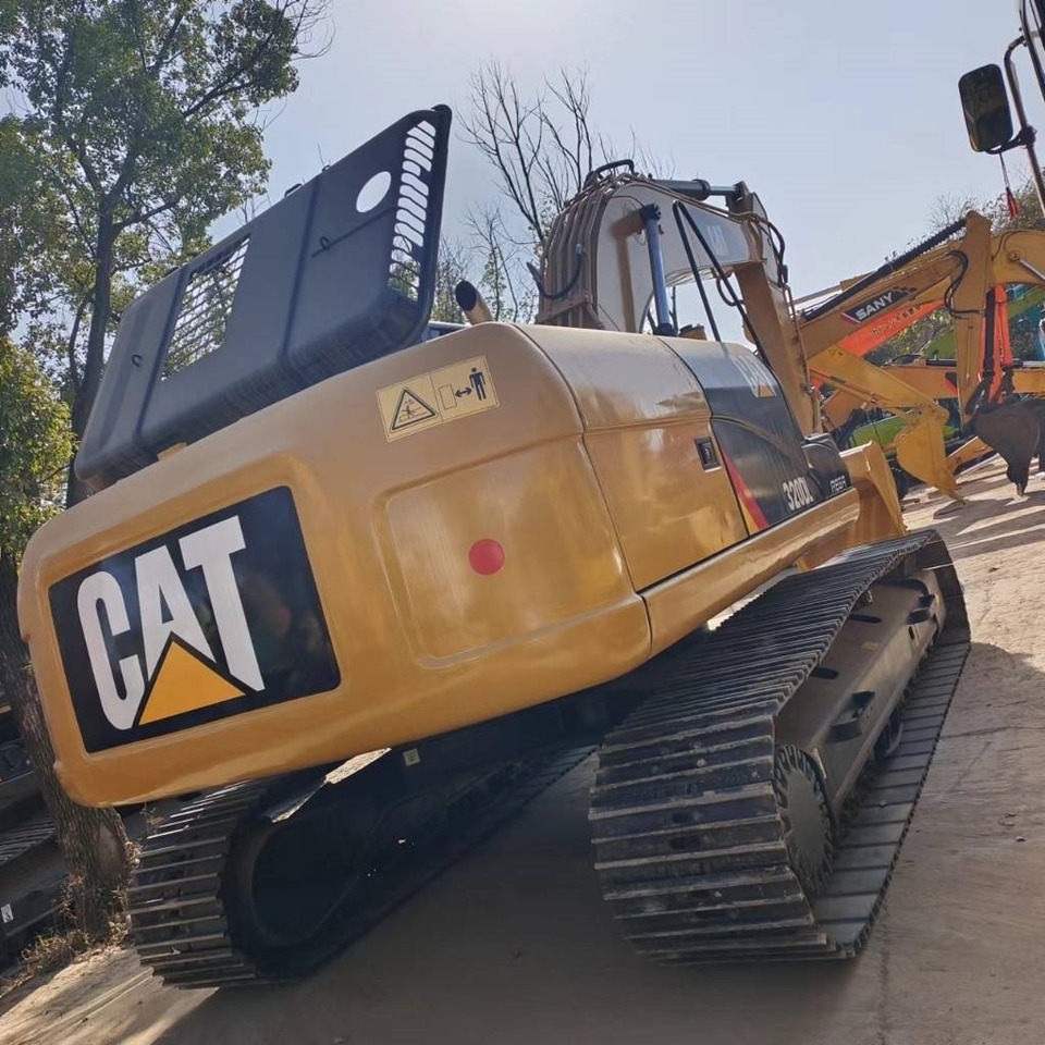 CAT 320 D L - Paletli ekskavatör: fotoğraf 2 CAT 320 D L - Paletli ekskavatör: fotoğraf 2