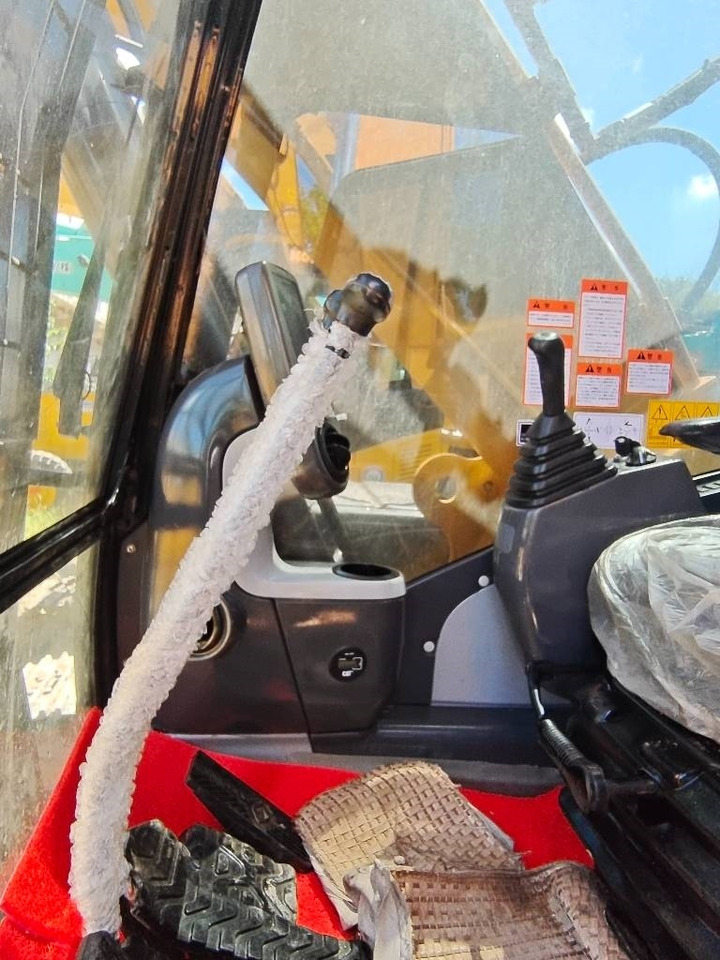 Paletli ekskavatör CAT 324D2L: fotoğraf 7 Paletli ekskavatör CAT 324D2L: fotoğraf 7