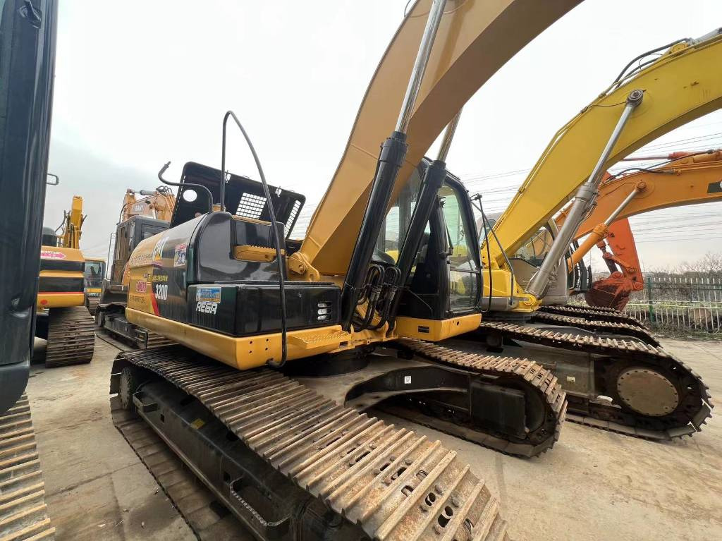 CAT 325 B L - Paletli ekskavatör: fotoğraf 3 CAT 325 B L - Paletli ekskavatör: fotoğraf 3
