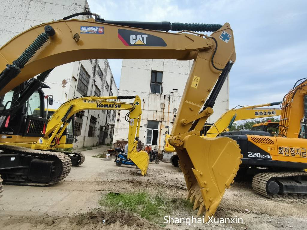 CAT 330 D2 L - Paletli ekskavatör: fotoğraf 2 CAT 330 D2 L - Paletli ekskavatör: fotoğraf 2
