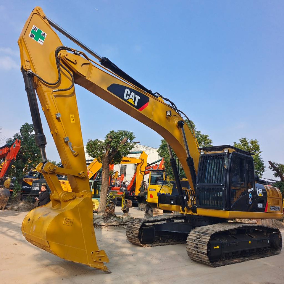 CAT 330D2L - Paletli ekskavatör: fotoğraf 1 CAT 330D2L - Paletli ekskavatör: fotoğraf 1