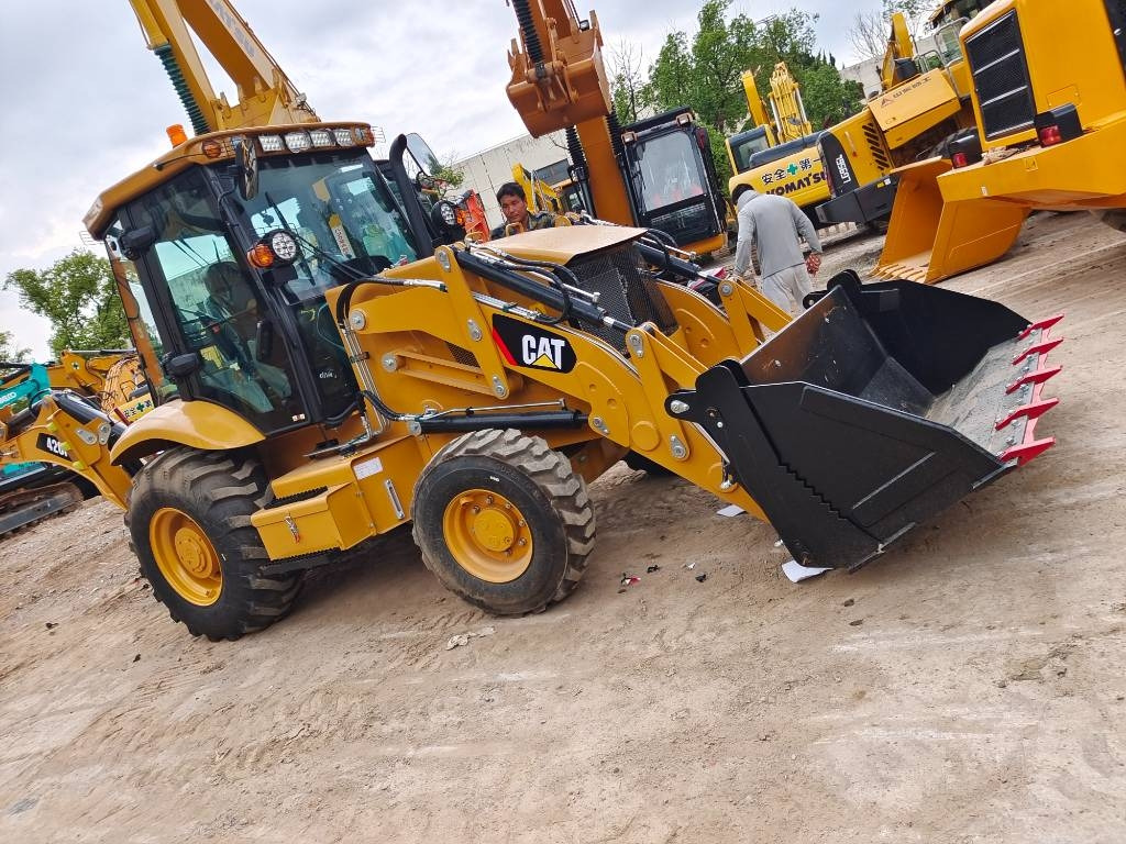 CAT 420 F - Iş makinesi: fotoğraf 1 CAT 420 F - Iş makinesi: fotoğraf 1