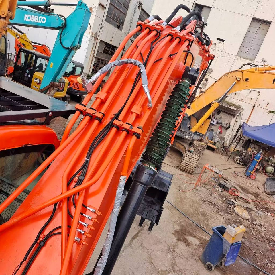 Doosan DX 300 - Paletli ekskavatör: fotoğraf 4 Doosan DX 300 - Paletli ekskavatör: fotoğraf 4