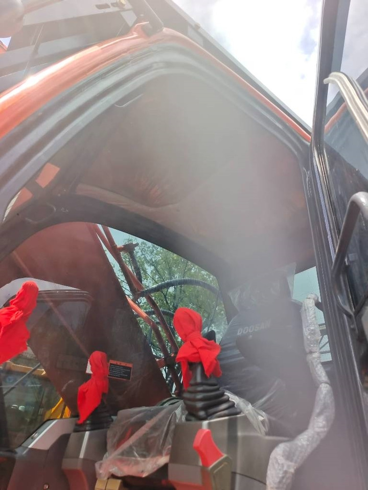 Doosan DX 300LC-9C finansal kiralama Doosan DX 300LC-9C: fotoğraf 11