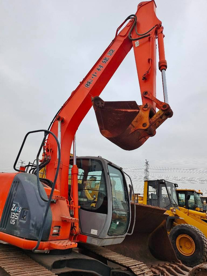 Hitachi ZX 135 US - Paletli ekskavatör: fotoğraf 3 Hitachi ZX 135 US - Paletli ekskavatör: fotoğraf 3