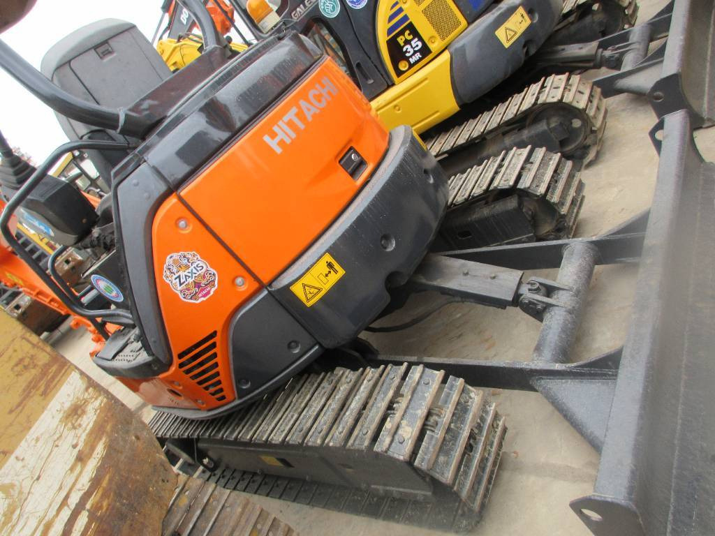 Hitachi ZX 30 U - Mini ekskavatör: fotoğraf 1 Hitachi ZX 30 U - Mini ekskavatör: fotoğraf 1