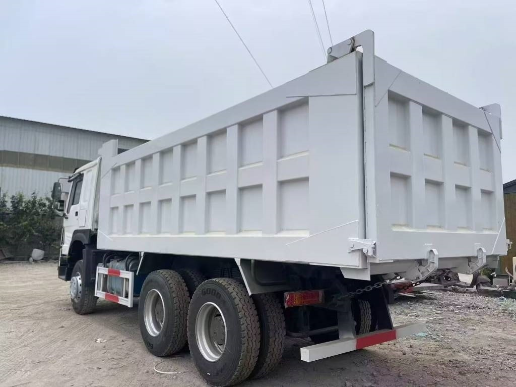 Howo 371 - Rijit kamyonu: fotoğraf 2 Howo 371 - Rijit kamyonu: fotoğraf 2